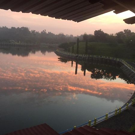 Omah Kenangan At Seven Trumpets Resort Maguwo Luaran gambar