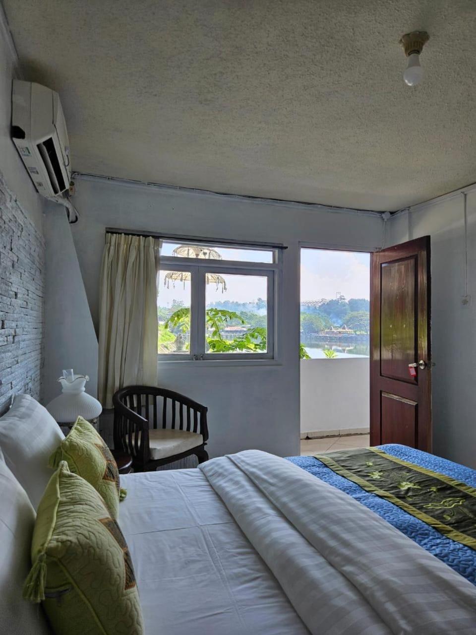 Omah Kenangan At Seven Trumpets Resort Maguwo Luaran gambar